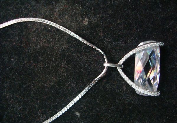 ý nghĩa của dây chuyền