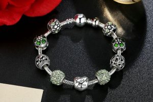 hạt charm là gì