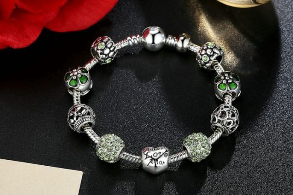 hạt charm là gì