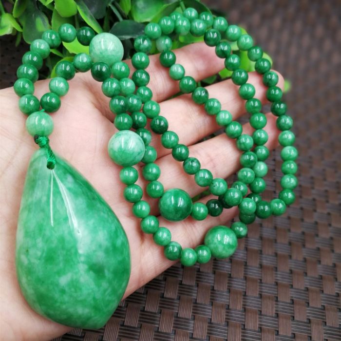 Ngọc cẩm thạch Jade