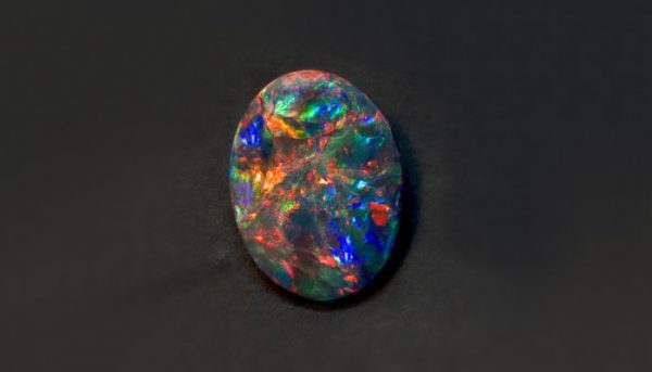 Ngọc mắt mèo Opal
