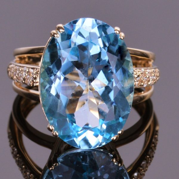 Blue Topaz and White Sapphire Oval Ring in 14k Yellow Gold 1