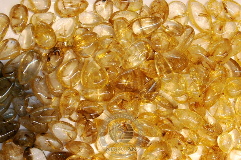 3 SỰ THẬT ĐẰNG SAU Ý NGHĨA CỦA THẠCH ANH TÓC VÀNG 3 3 SỰ THẬT ĐẰNG SAU Ý NGHĨA CỦA THẠCH ANH TÓC VÀNG - Blog - Phong Thủy Ngọc An