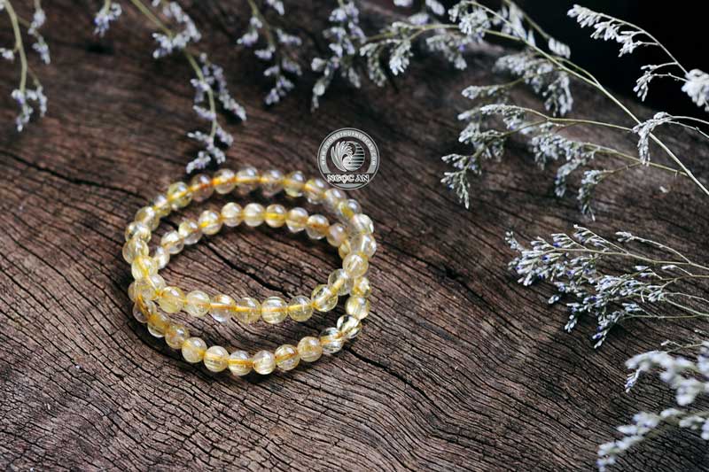 3 SỰ THẬT ĐẰNG SAU Ý NGHĨA CỦA THẠCH ANH TÓC VÀNG 4 3 SỰ THẬT ĐẰNG SAU Ý NGHĨA CỦA THẠCH ANH TÓC VÀNG - Blog - Phong Thủy Ngọc An