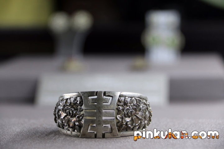 Bộ sưu tập trang sức cổ Việt Nam cực kỳ quý hiếm được triễn lãm tại Huế 6 Bộ sưu tập trang sức cổ Việt Nam cực kỳ quý hiếm được triễn lãm tại Huế