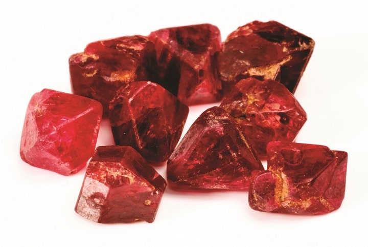 Đá Spinel là gì, hợp mệnh nào, giá bao nhiêu 2020? – Vàng Bạc 24H 1 Đá Spinel là gì, hợp mệnh nào, giá bao nhiêu 2020? - Vàng Bạc 24H